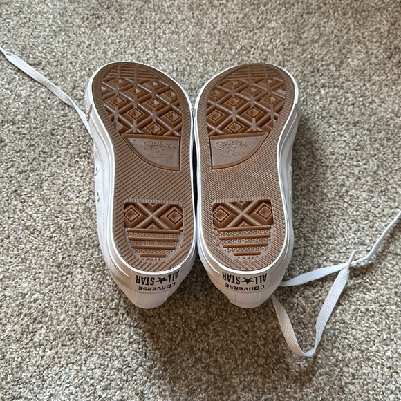 White Converse with Lunarlon - Picture 3 of 7